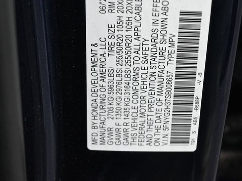 Used 2025 Honda Pilot Sport image 16