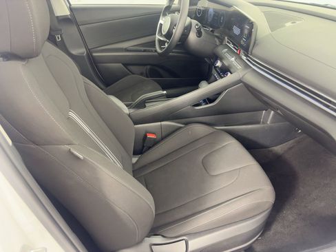 Used 2024 Hyundai Elantra SEL image 29
