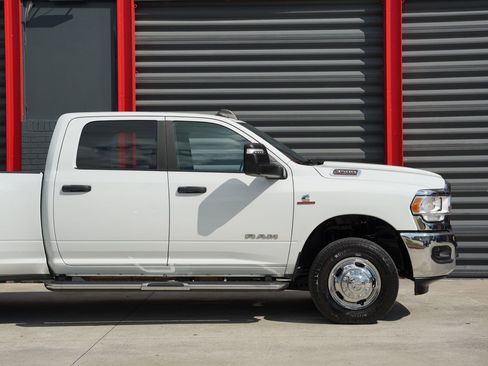 Used 2024 RAM 3500 Big Horn image 10