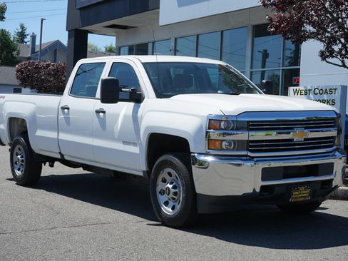 Used 2018 Chevrolet Silverado 3500 W/T AWD/4WD image 7