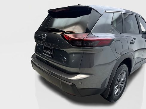 Used 2024 Nissan Rogue S AWD/4WD image 18