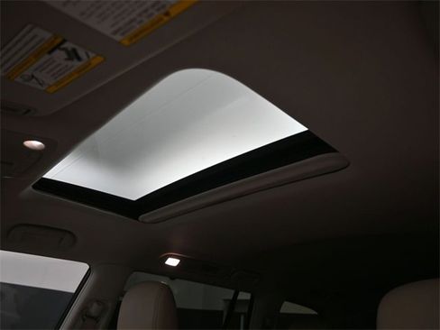 Used 2024 Nissan Armada Platinum w/ Captain's Chairs Package image 14