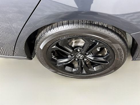 Used 2025 Honda Accord SE image 18