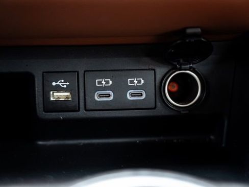 Used 2024 Toyota Highlander Platinum image 22