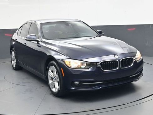 Used 2017 BMW 330i Sedan image 11