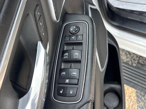 Used 2023 RAM 1500 Laramie AWD/4WD image 26