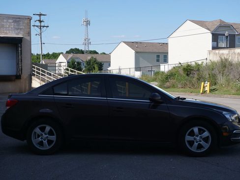 Used 2015 Chevrolet Cruze LT FWD image 4