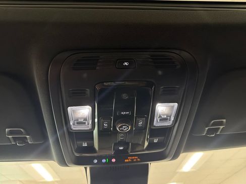 Used 2026 GMC Yukon XL AT4 w/ AT4 Premium Plus Package AWD/4WD image 19