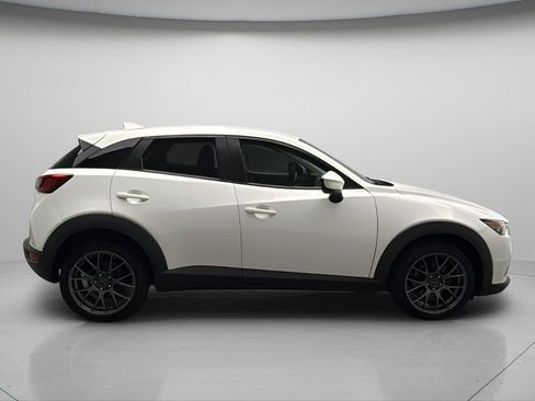 Used 2017 MAZDA CX-3 Sport AWD/4WD image 2