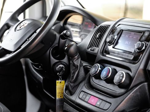 Used 2021 RAM ProMaster 2500 w/ Convenience Group image 18