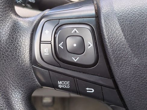 Used 2015 Toyota Camry LE image 20