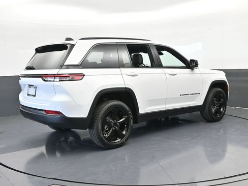 New 2026 Jeep Grand Cherokee Limited w/ Limited Altitude Package RWD image 6