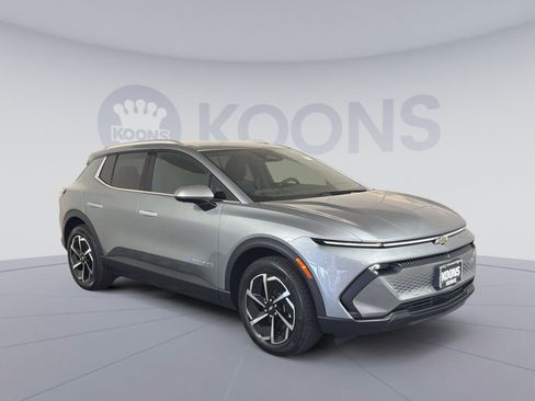 New 2026 Chevrolet Equinox EV LT image 10