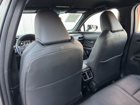 Used 2022 Lexus UX 200 image 33