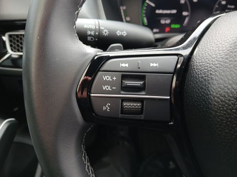 Used 2025 Honda Civic Sport image 14