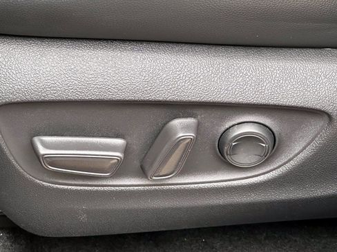 Certified 2021 Toyota Highlander XLE image 14