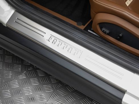 Certified 2023 Ferrari 812 GTS RWD image 64
