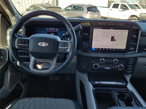 Used 2024 Ford F250 Limited image 17