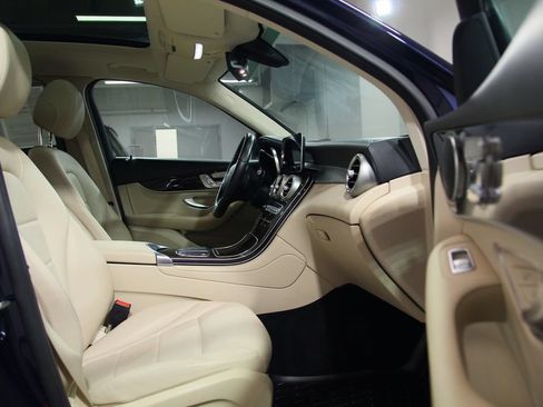 Certified 2021 Mercedes-Benz GLC 300 4MATIC image 22
