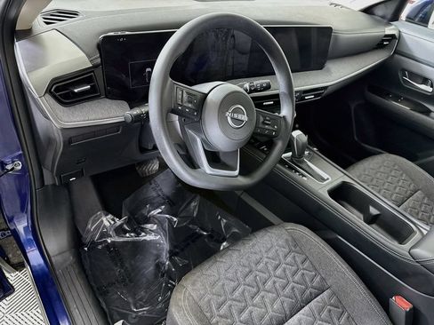 Used 2025 Nissan Kicks SV AWD/4WD image 18