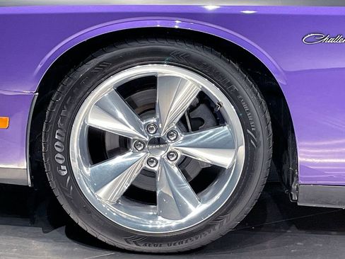 Used 2013 Dodge Challenger R/T image 11