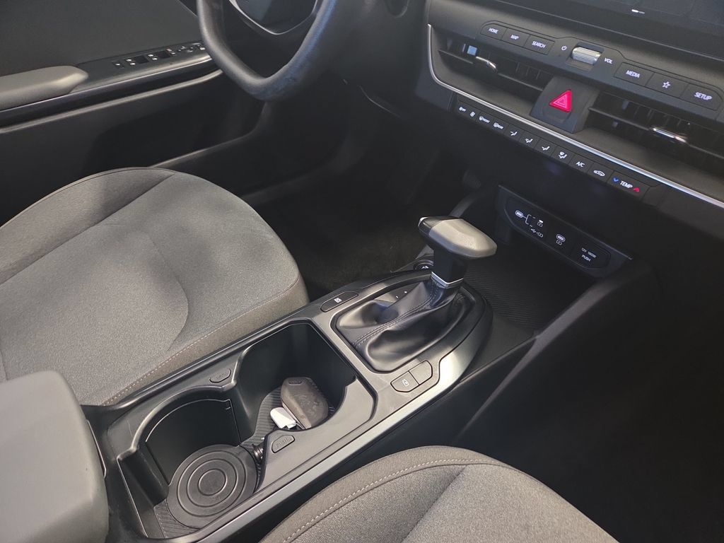Used 2025 Kia K4 FWD image 14