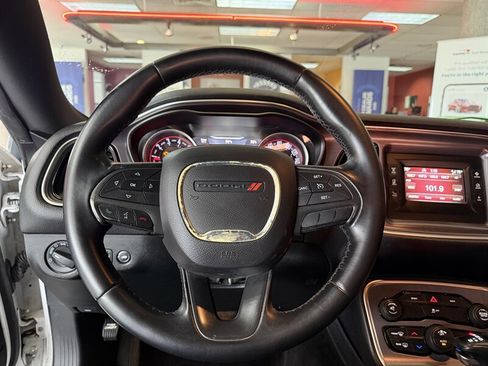 Used 2016 Dodge Challenger SXT RWD image 12