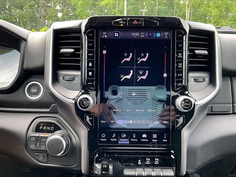New 2026 RAM 1500 4x4 Crew Cab image 15