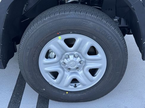 New 2026 Toyota Tundra SR image 14