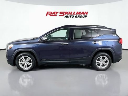 Used 2019 GMC Terrain SLE w/ Driver Convenience Package FWD image 4