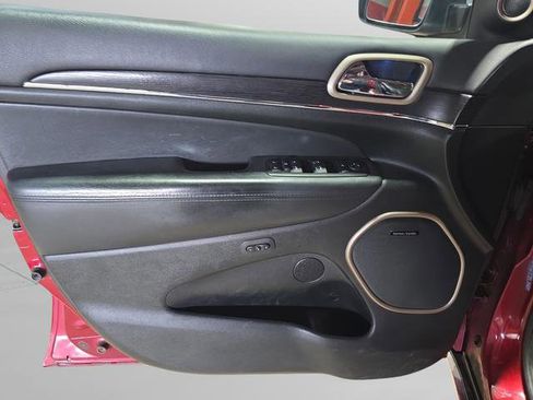 Used 2015 Jeep Grand Cherokee Summit image 26