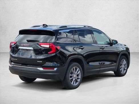 Used 2024 GMC Terrain SLT AWD/4WD image 5