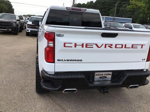 Used 2021 Chevrolet Silverado 1500 LT Trail Boss w/ Convenience Package II AWD/4WD image 13