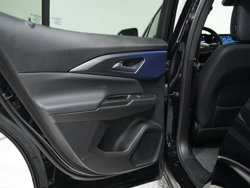 Used 2024 Chevrolet Equinox EV LT image 20