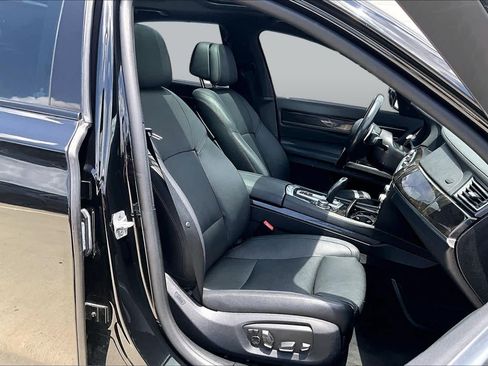 Used 2013 BMW 740i RWD image 8