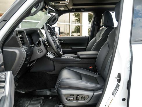 Used 2025 Lexus GX 550 w/ Accessory Package (Z1) AWD/4WD image 4
