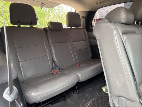 Used 2018 Toyota Sequoia SR5 image 31
