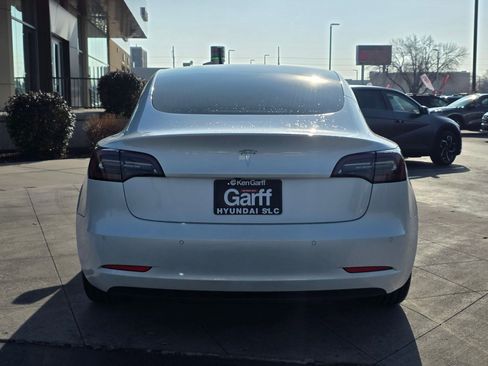Used 2020 Tesla Model 3 Standard Range Plus image 5