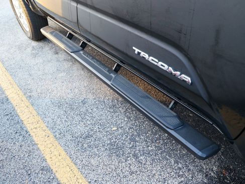 Used 2025 Toyota Tacoma SR5 w/ SR5 Upgrade Package image 11