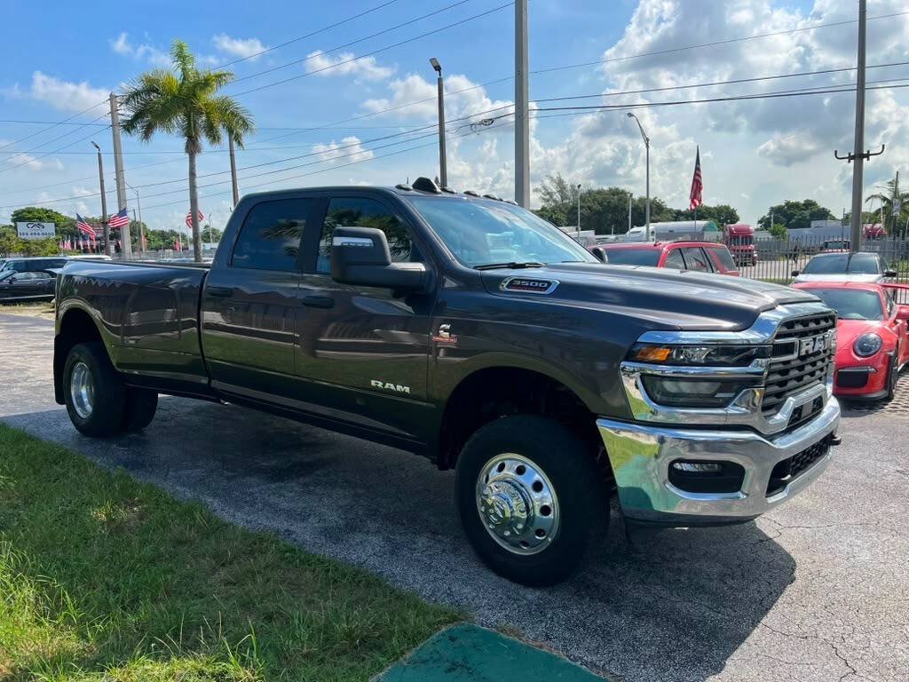 Used 2025 RAM 3500 Big Horn AWD/4WD image 4