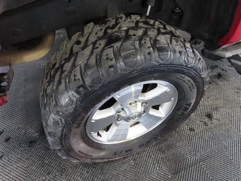 Used 2020 Toyota 4Runner SR5 AWD/4WD image 8