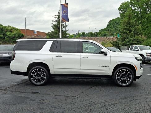 Used 2025 Chevrolet Suburban RST w/ Comfort Package AWD/4WD image 7
