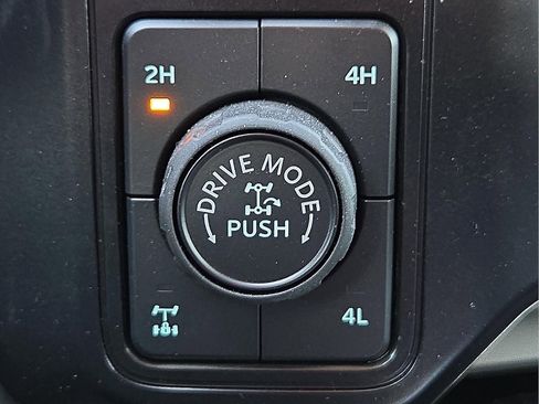 Used 2025 Ford F350 Lariat w/ Tremor Off-Road Package image 19