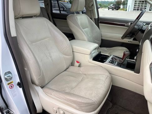 Used 2014 Lexus GX 460 w/ Premium Package AWD/4WD image 13