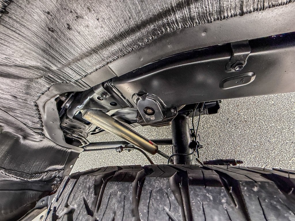 Used 2018 Toyota 4Runner TRD Off-Road Premium AWD/4WD image 19