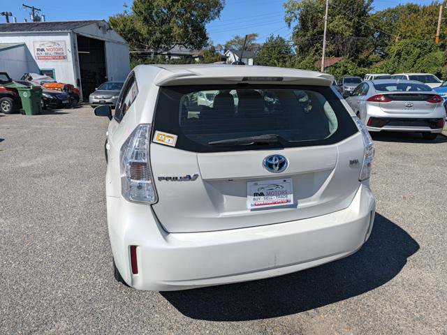 Used 2014 Toyota Prius V Three FWD image 27