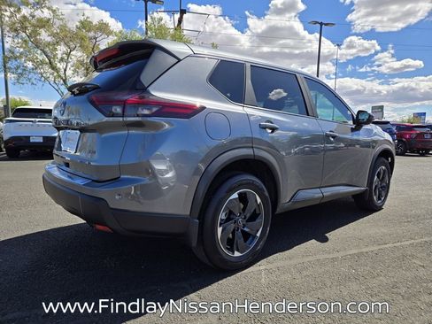 Used 2026 Nissan Rogue SV image 6