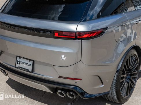Used 2024 Land Rover Range Rover Sport image 19