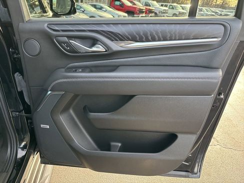 Certified 2023 GMC Yukon XL Denali image 33