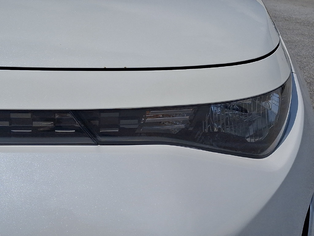 Used 2023 Kia Soul LX w/ LX Technology Package FWD image 12